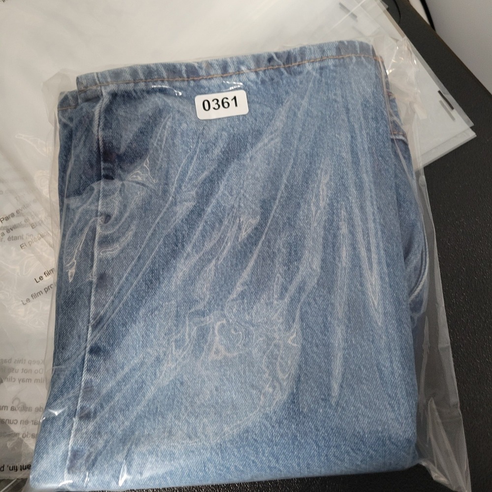 Levis 469 Denim Shorts Mens Size 34 Blue Loose Fit Mid Wash Skater Jorts - Picture 8 of 10